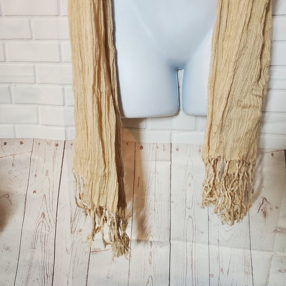 GAP Tan Lightweight Scarf - Picture 3 of 10